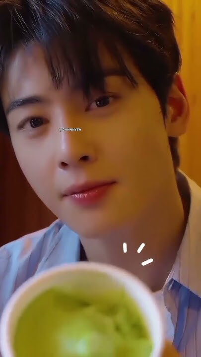 A moment captured by a fan of Cha Eunwoo