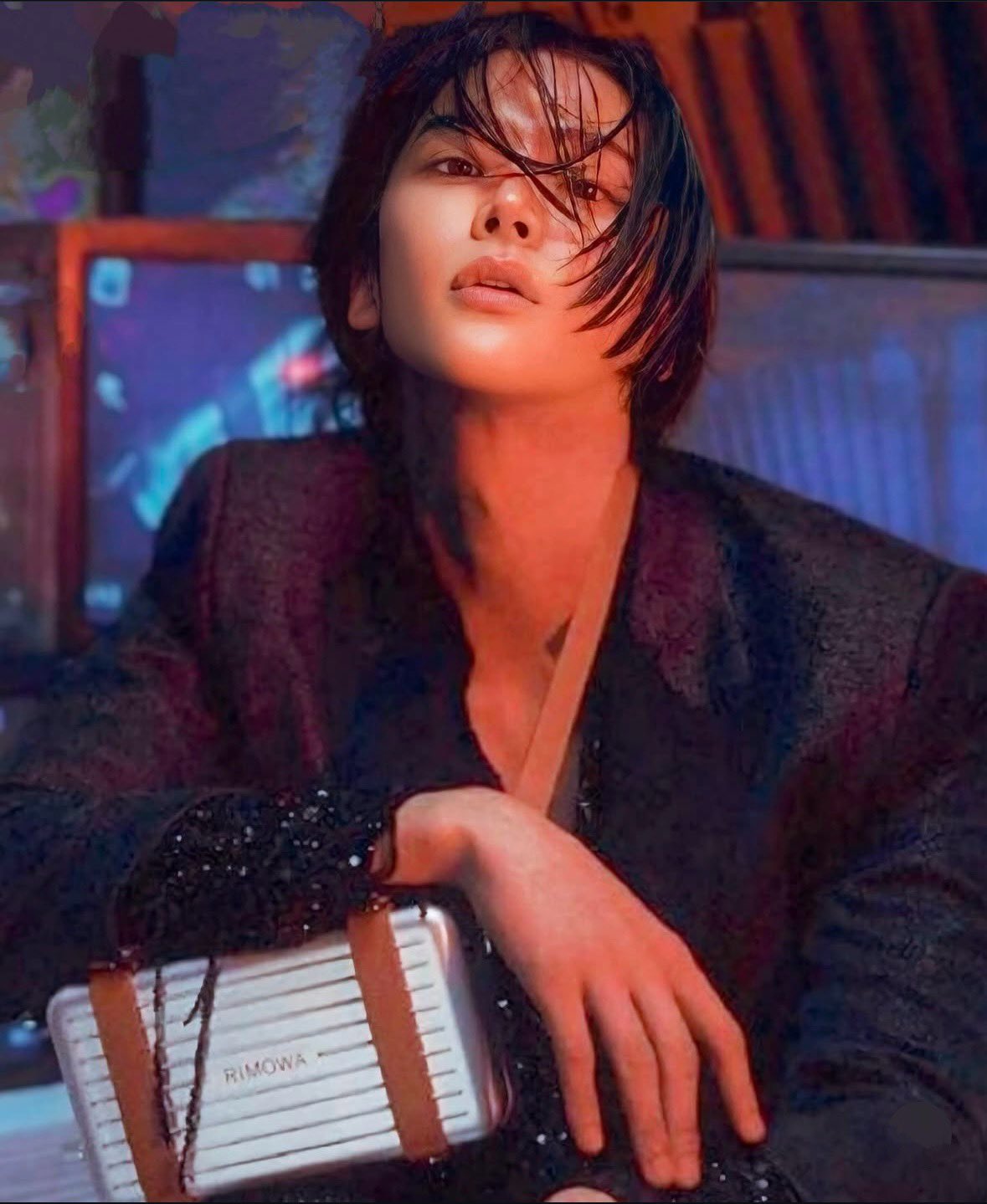 로운의 비하인드 컷