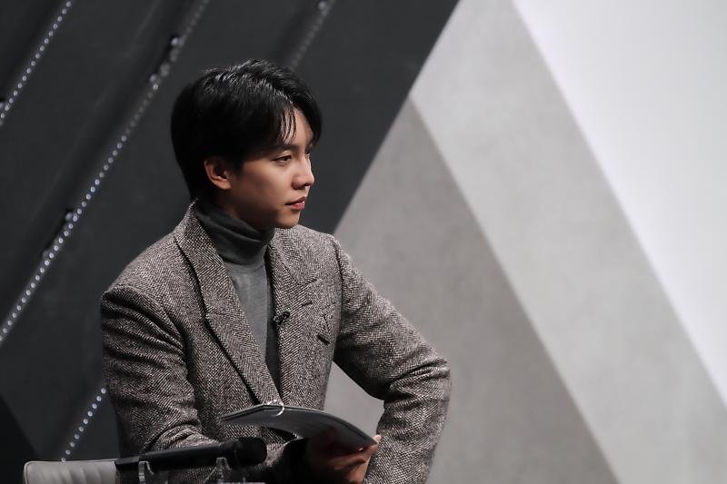 Foto terbaru dari Lee Seunggi