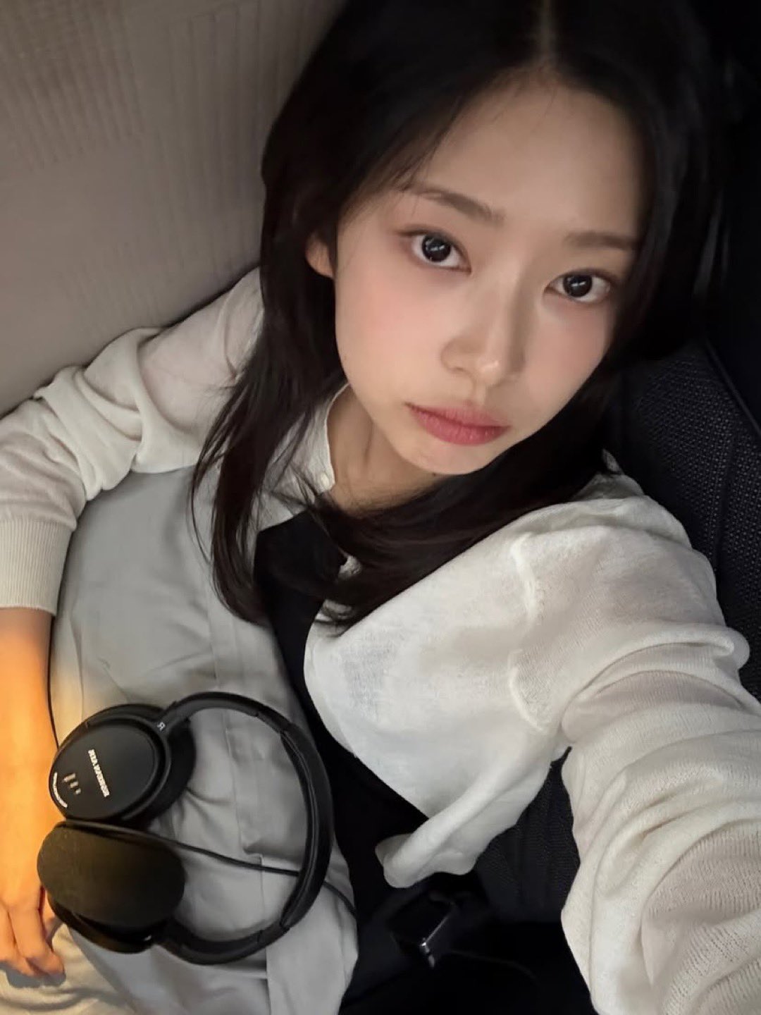 Behind-the-scenes cut of Kim Minju