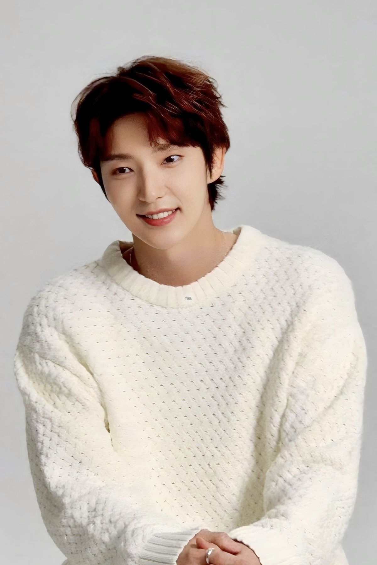 Behind-the-scenes cut of Lee Joongi