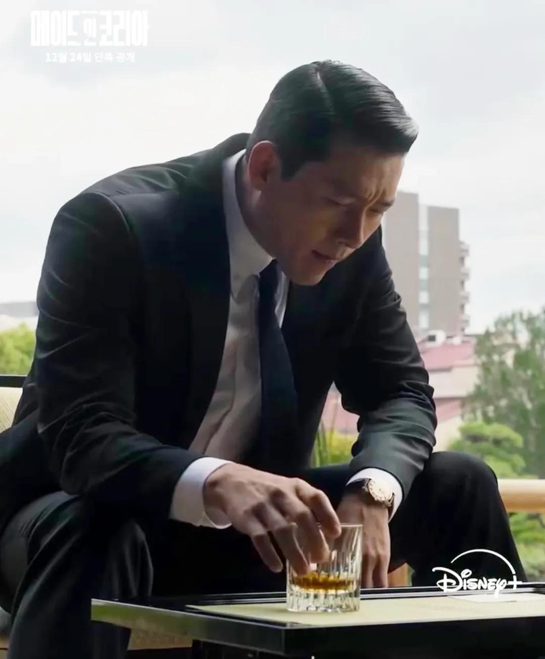 Momen yang diabadikan oleh penggemar Hyun Bin