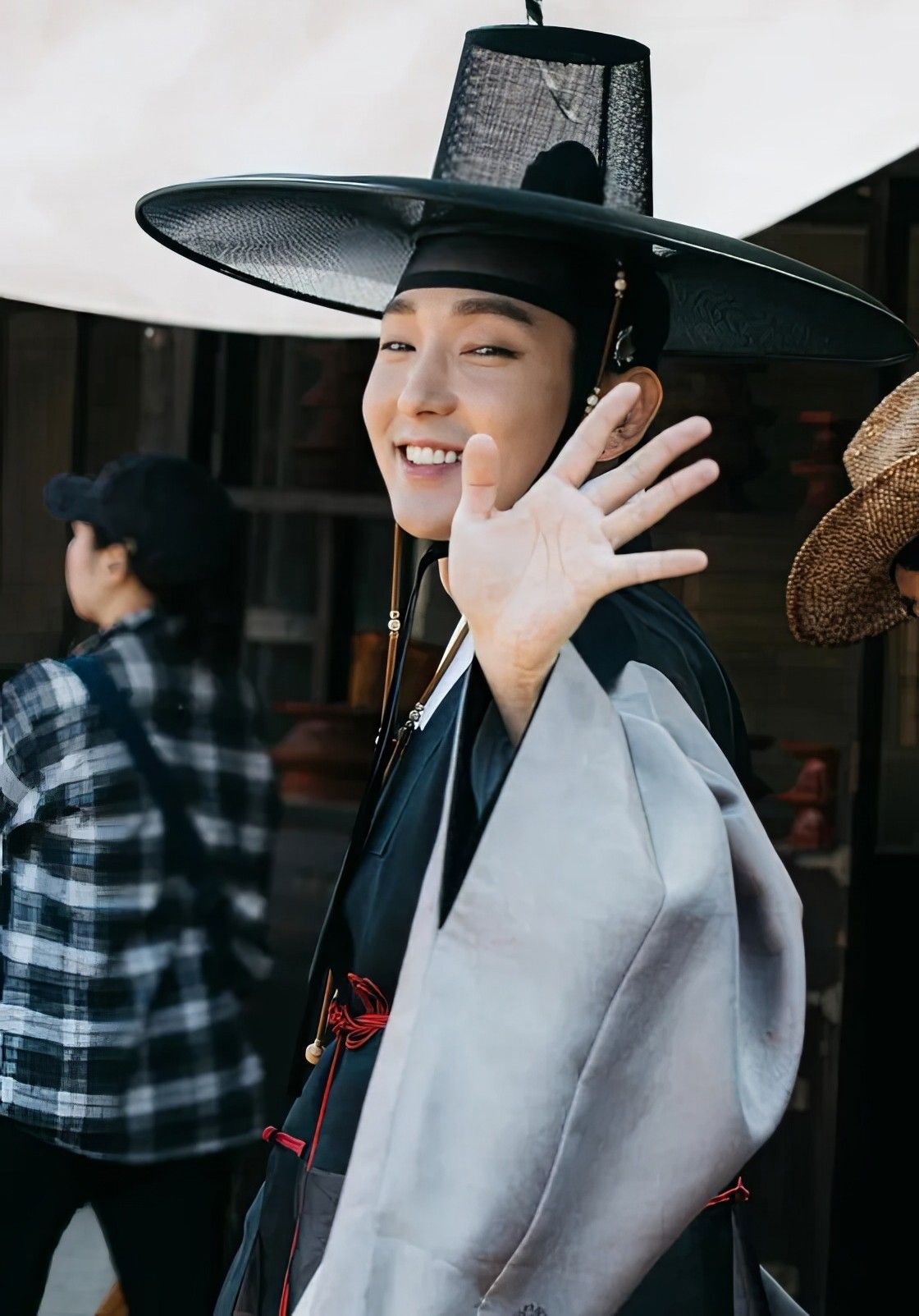 Latest photo of Lee Joongi