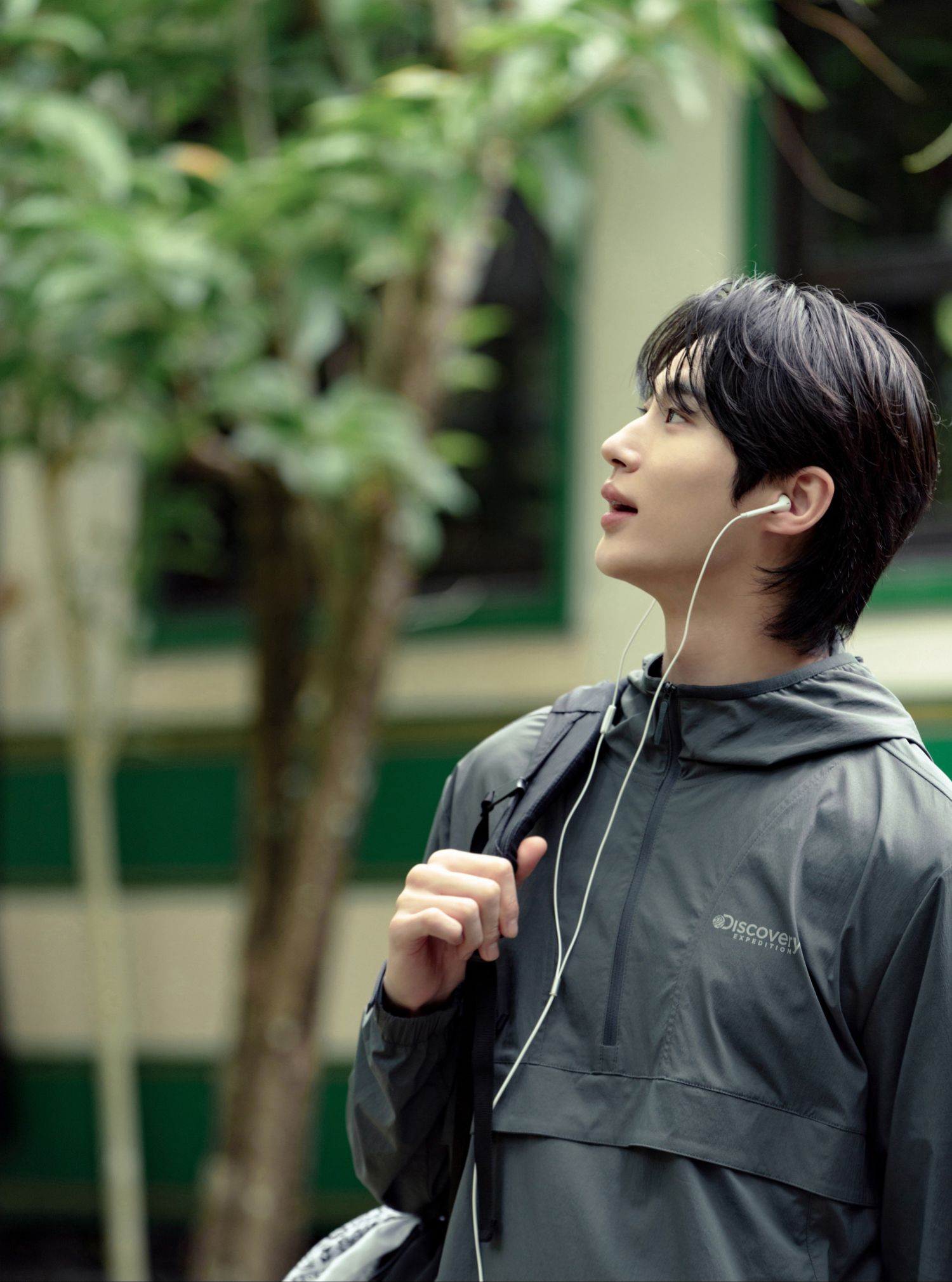 Behind-the-scenes cut of Byeon Wooseok