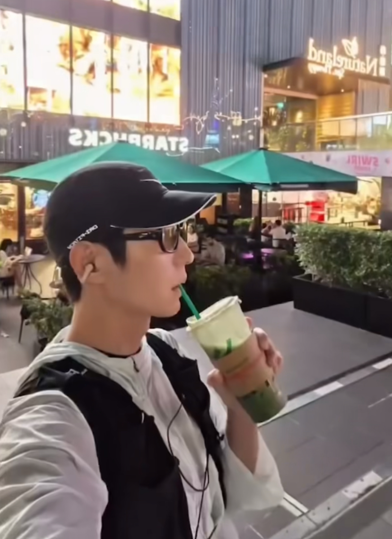 李準基的最新照片