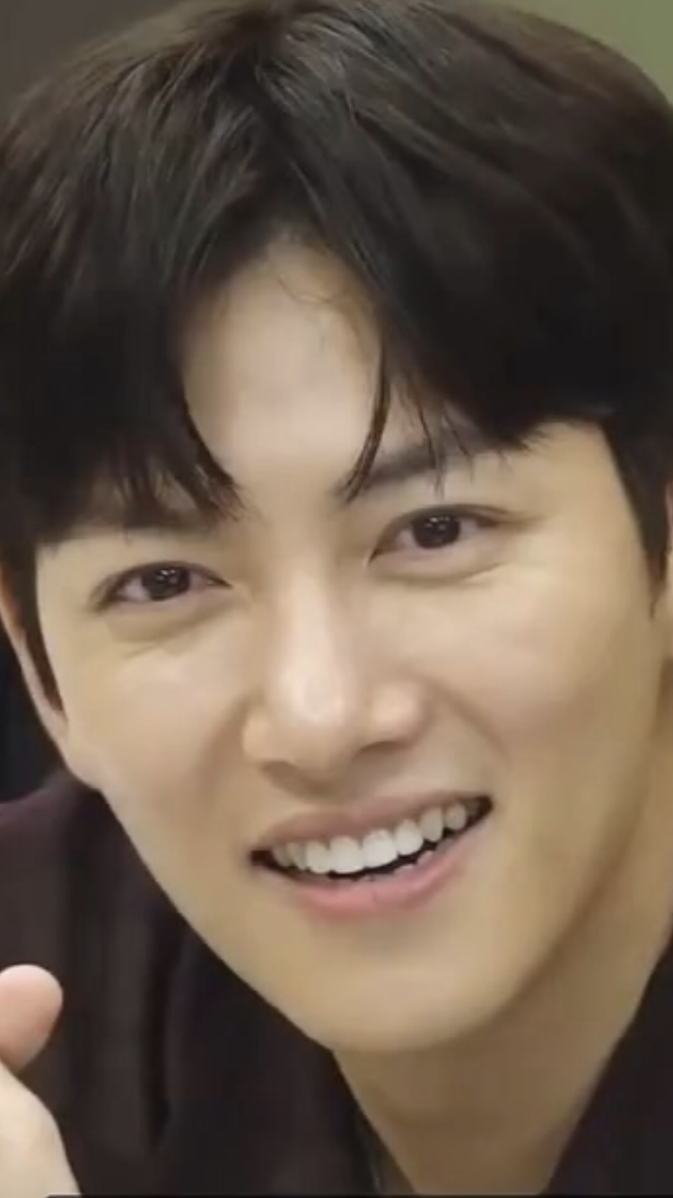 Special wallpaper made by Ji Changwook's fans