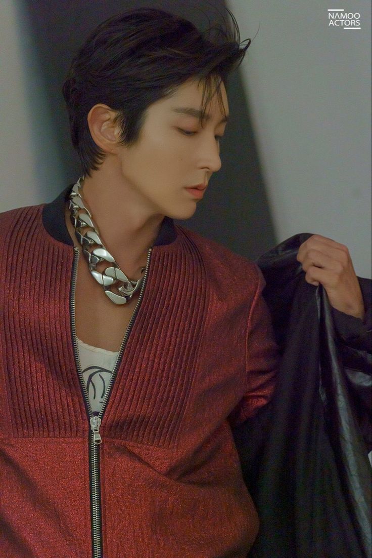 A moment captured by a fan of Lee Joongi