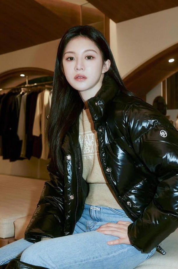 Recent activity shot of Go Younjung