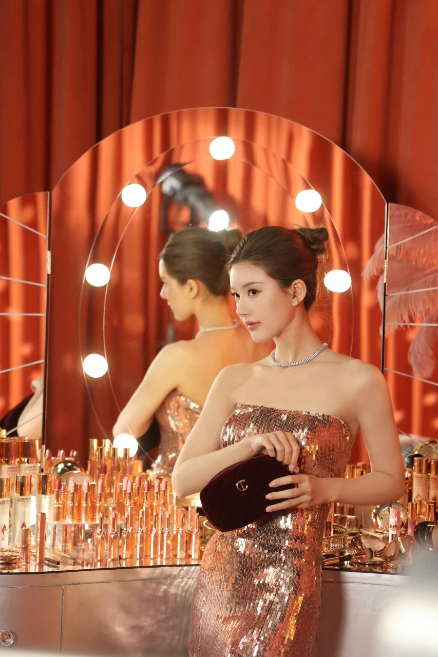 Behind-the-scenes cut of Zhao Lusi