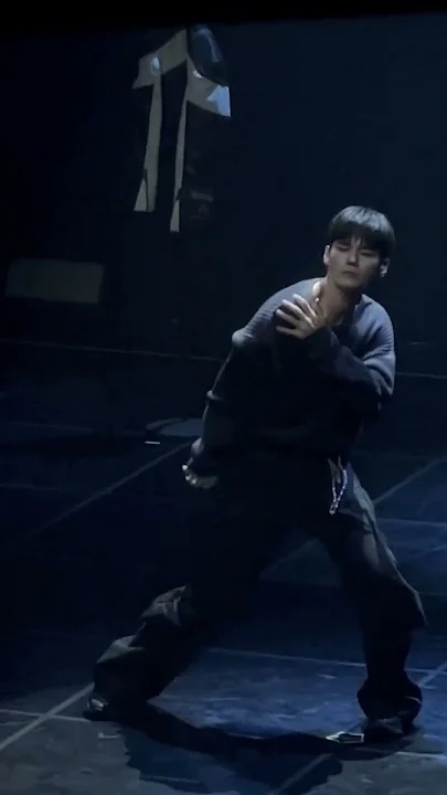 Behind-the-scenes cut of Ong Seongwu