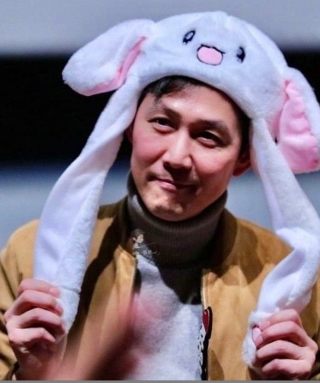 Behind-the-scenes cut of Lee Jungjae