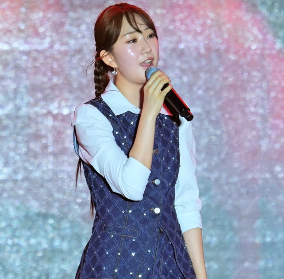 Recent activity shot of Jeon Yujin
