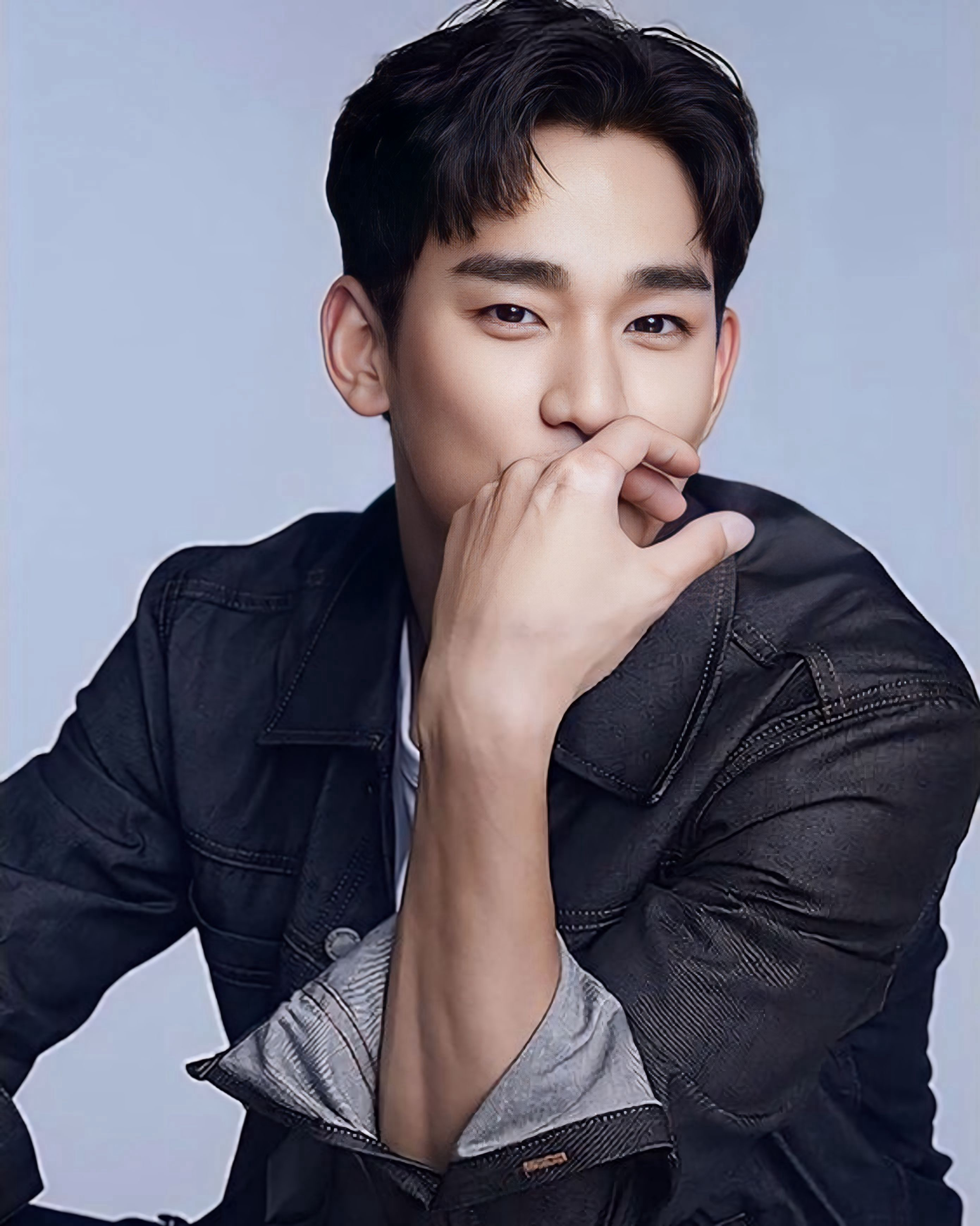 Foto kegiatan terbaru dari Kim Soohyun