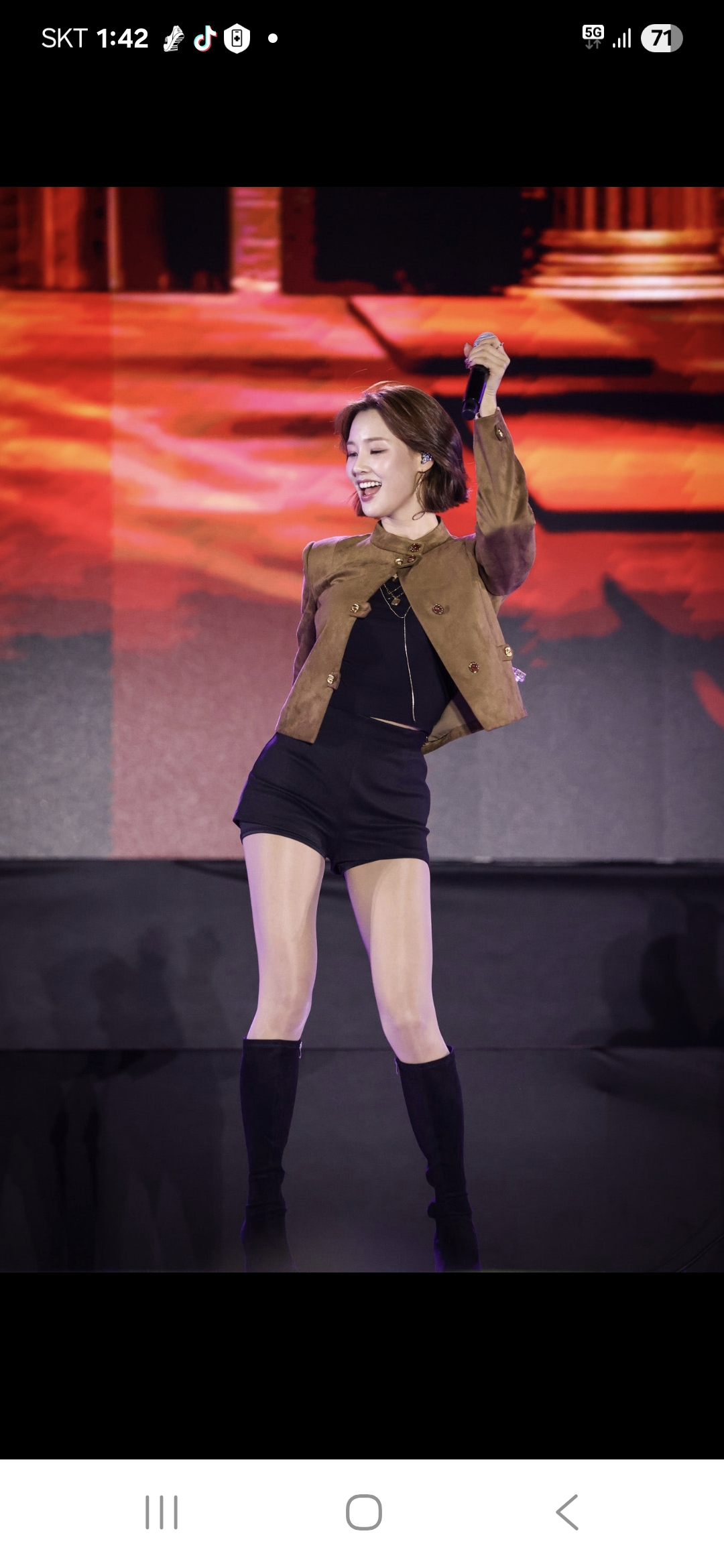 Today's popular wallpaper in Hwang WooLim community