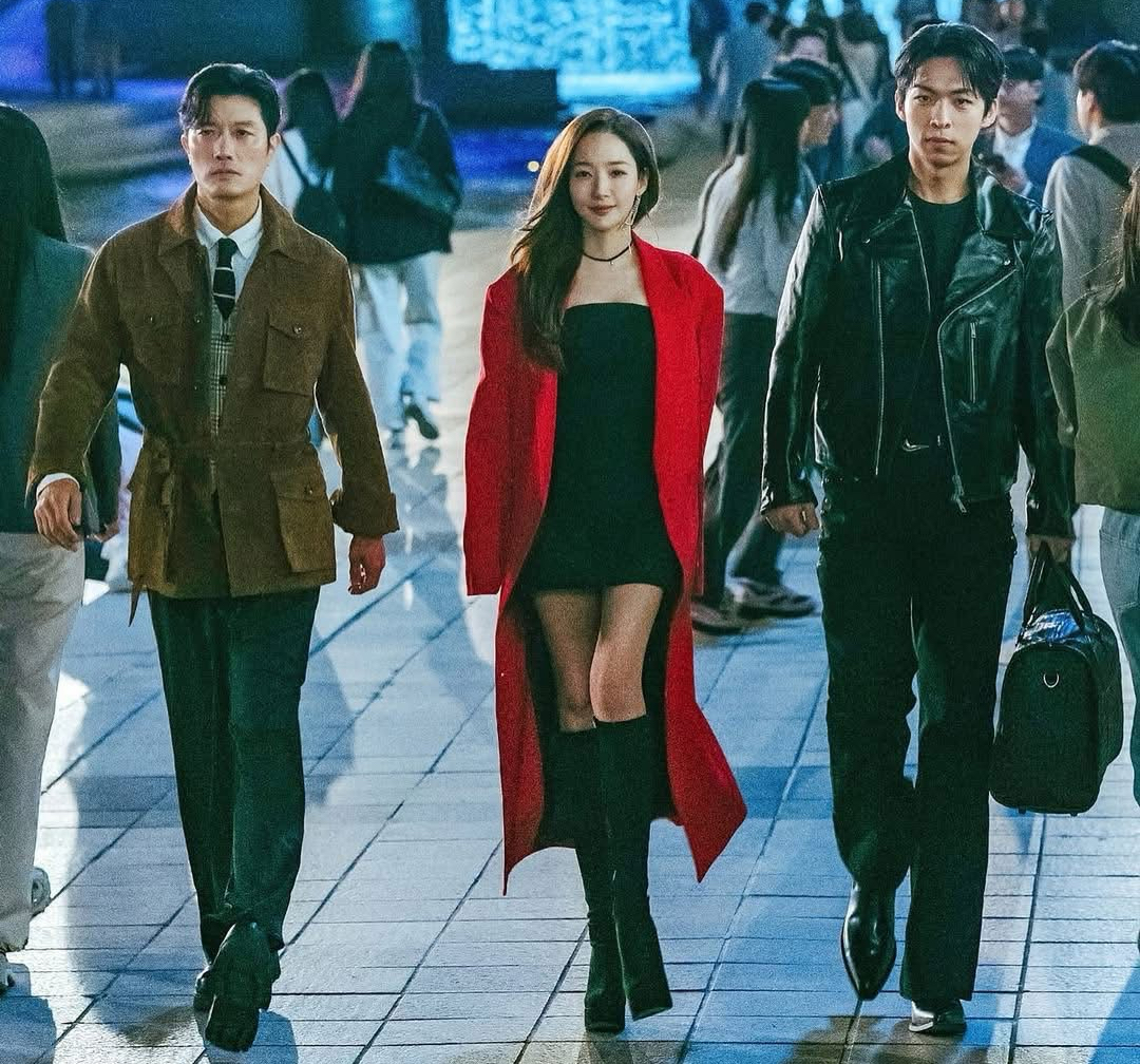 Behind-the-scenes cut of Park Minyoung