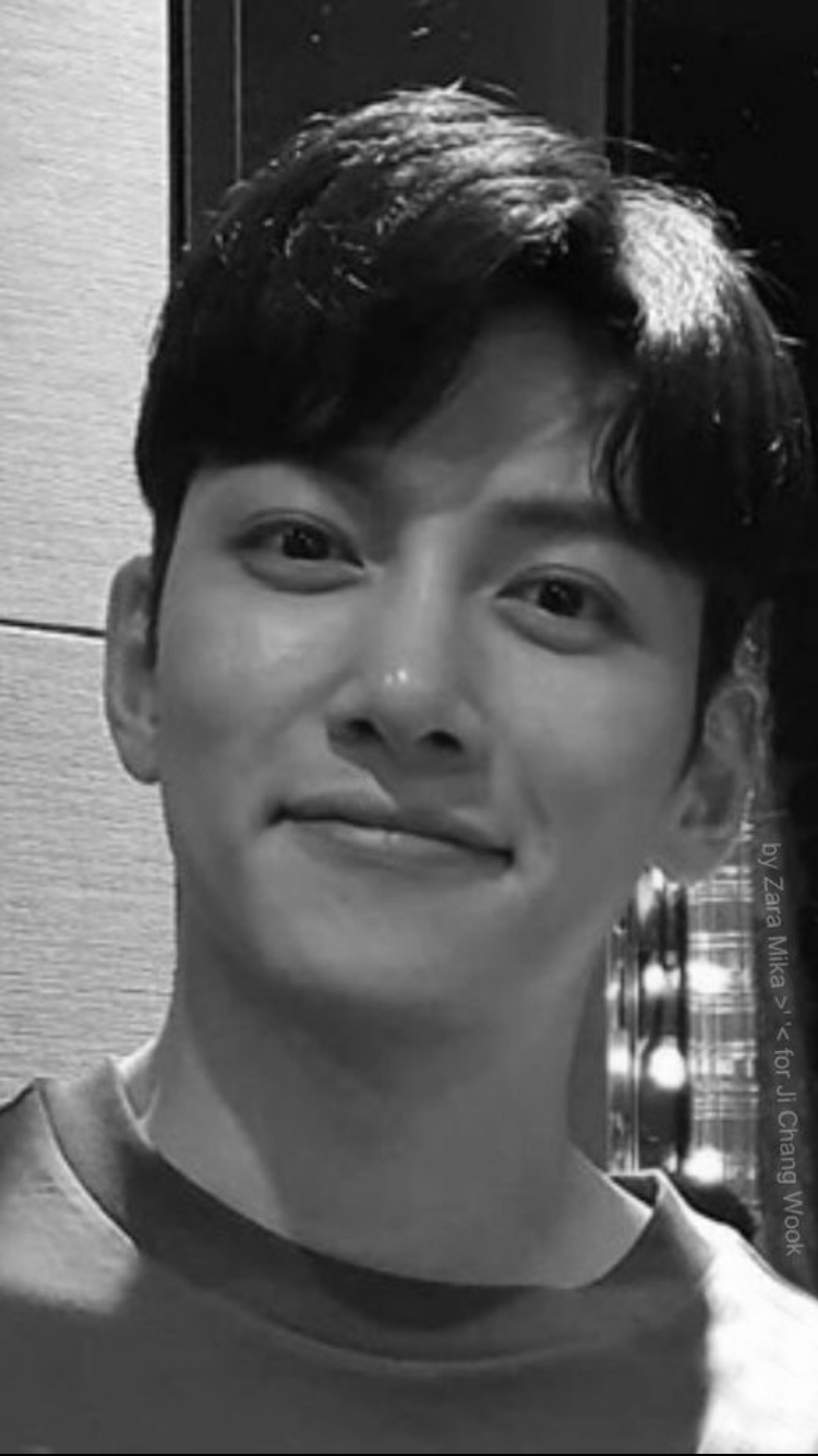 Today's popular wallpaper in Ji Changwook community