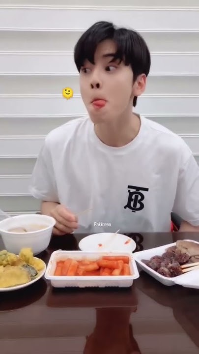 Recent activity shot of Cha Eunwoo