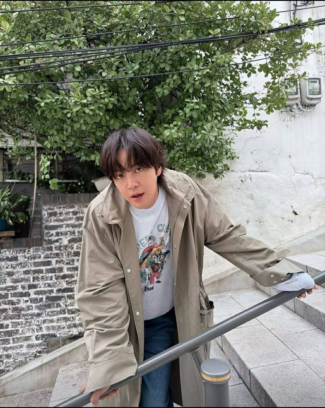 Latest photo of Jang Geunsuk