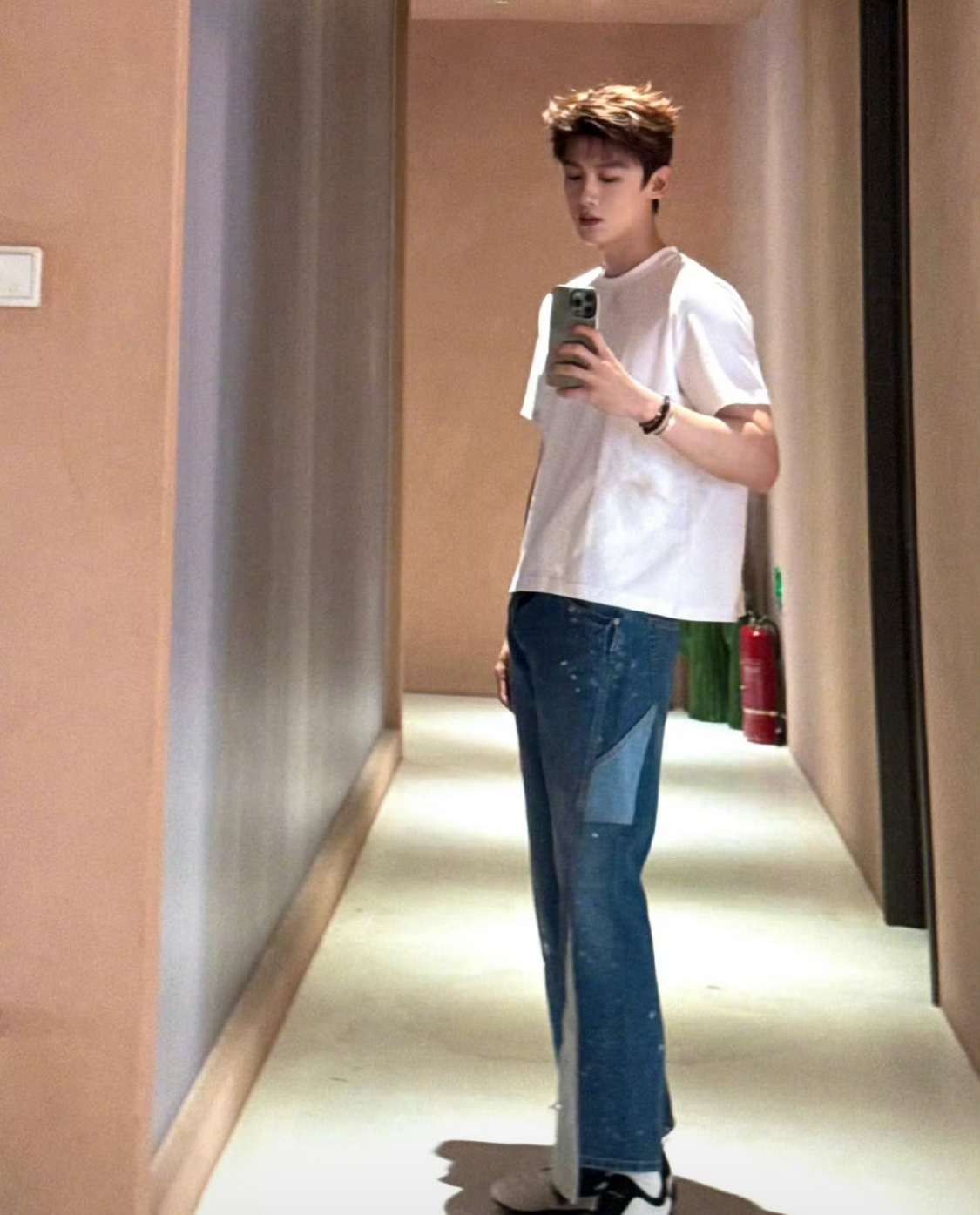 Latest photo of Bai Jingting