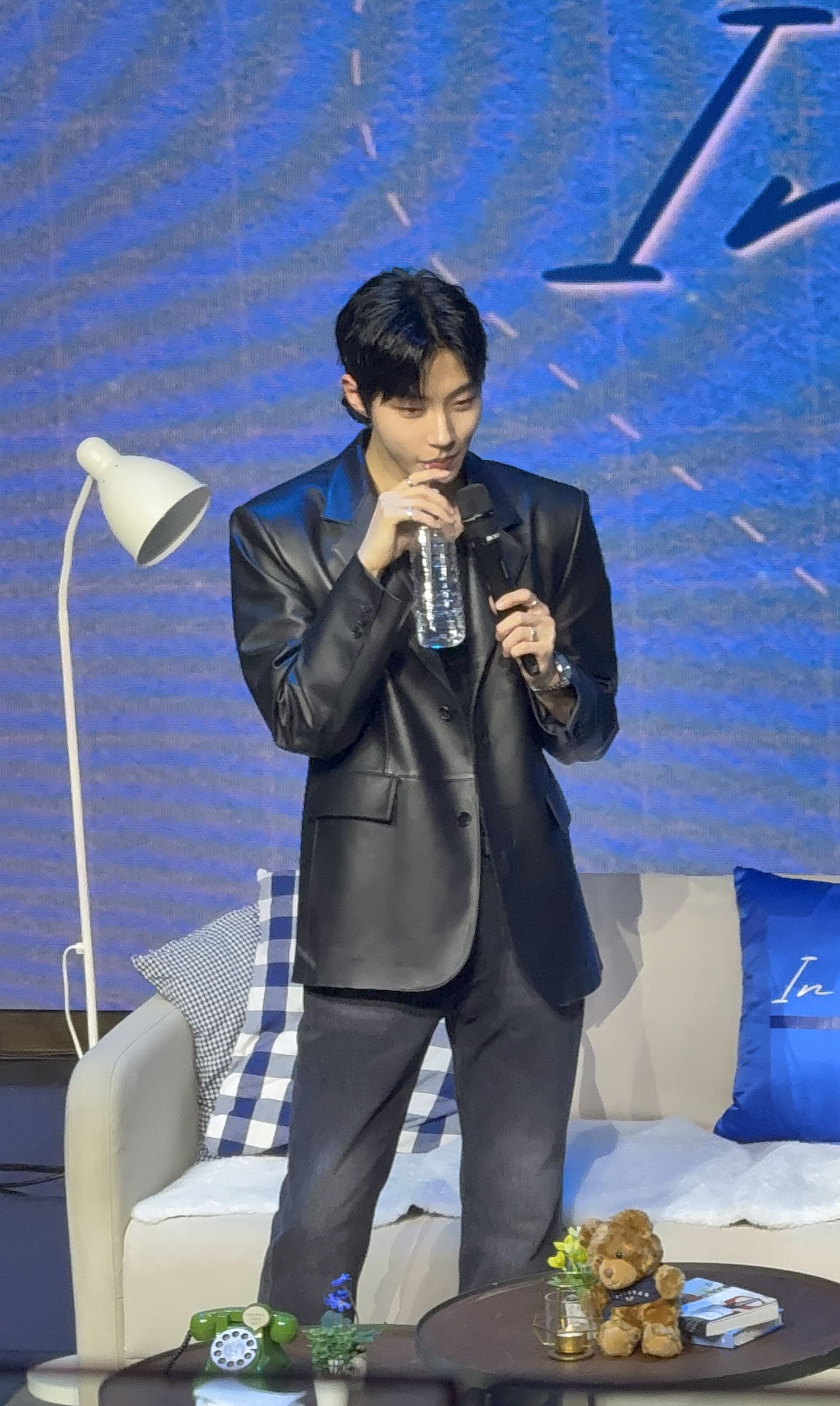 황인엽의 비하인드 컷