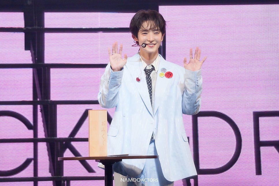 A moment captured by a fan of Lee Joongi