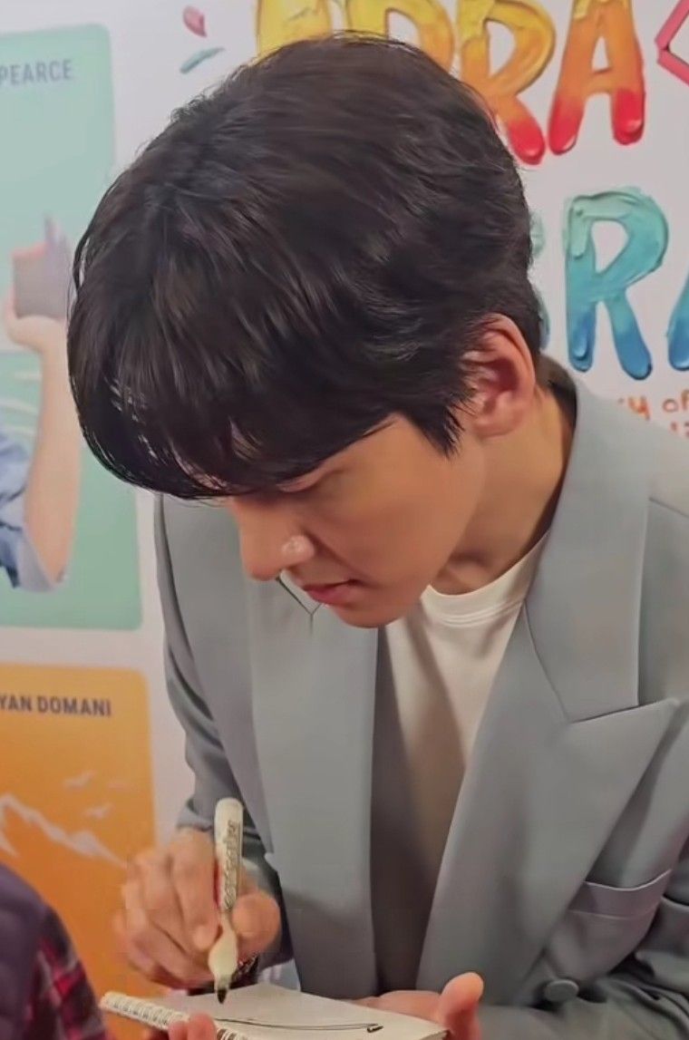 チ・チャンウクの最近の活動ショット