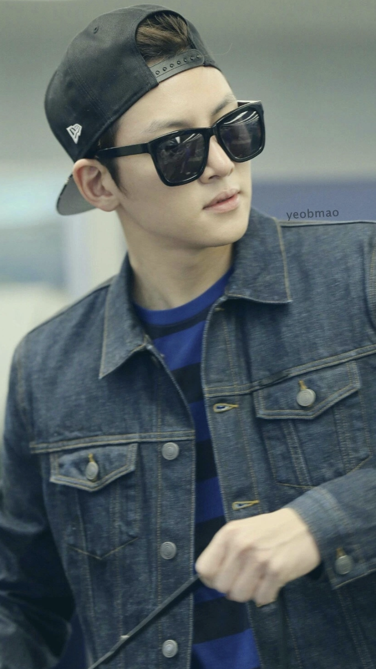 Today's popular wallpaper in Ji Changwook community
