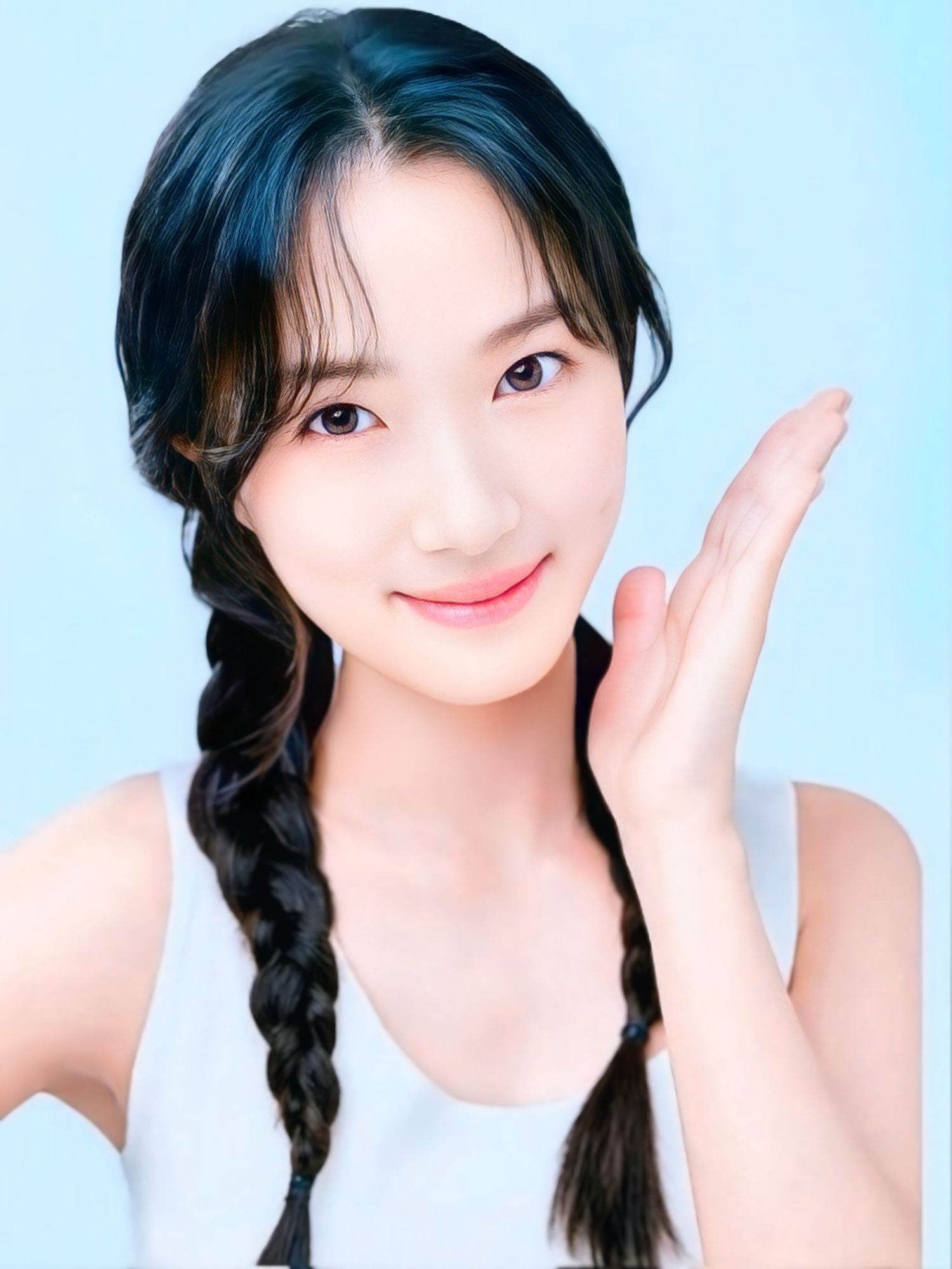 Latest photo of Kim Hyeyoon