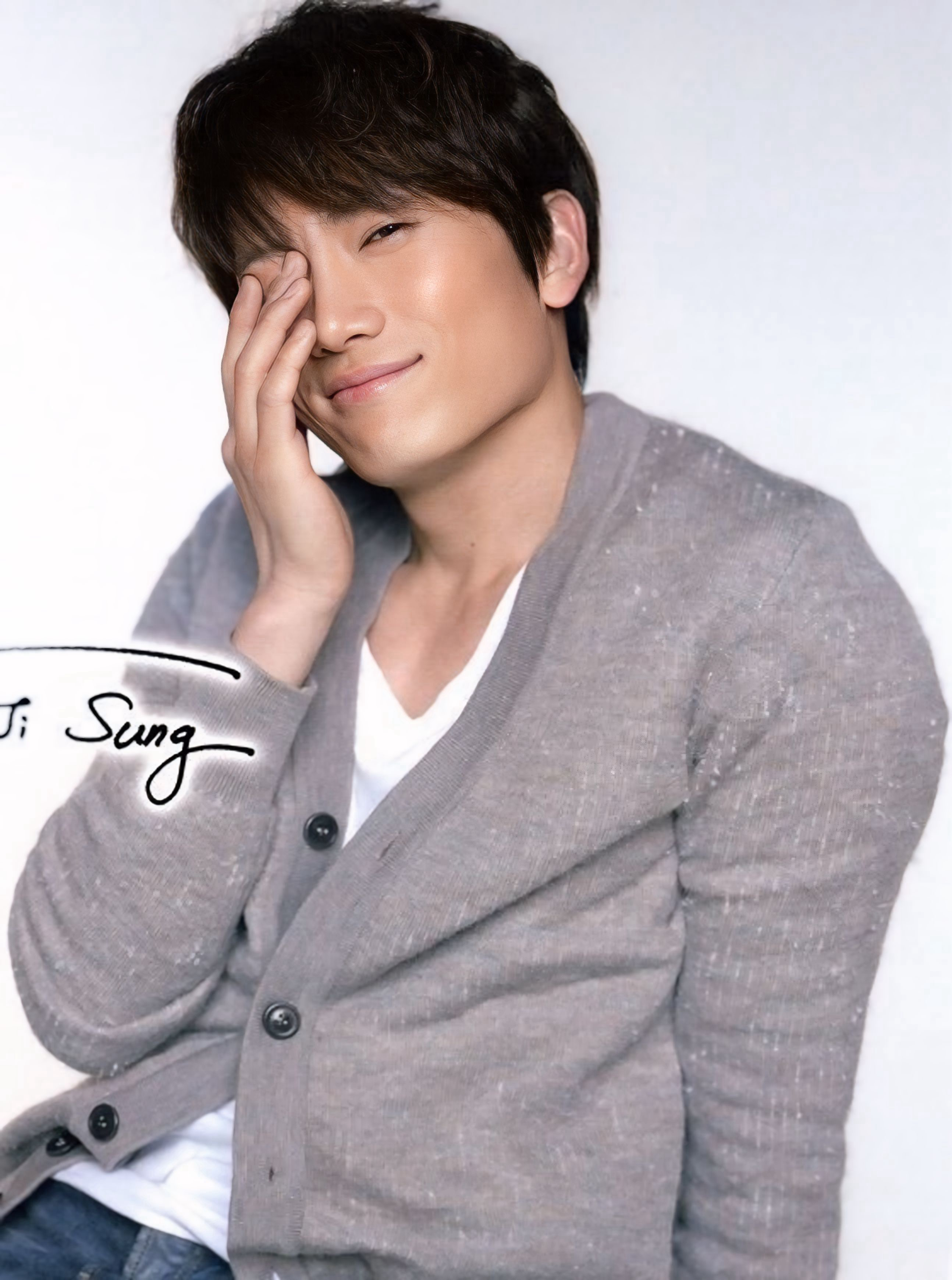 Behind-the-scenes cut of Ji Sung