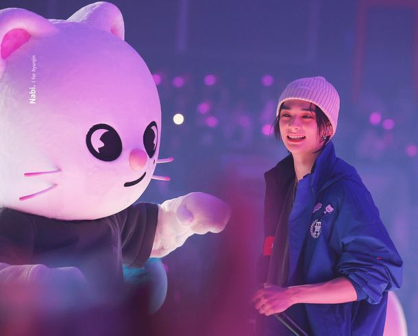 Latest photo of Kim Hyunjin