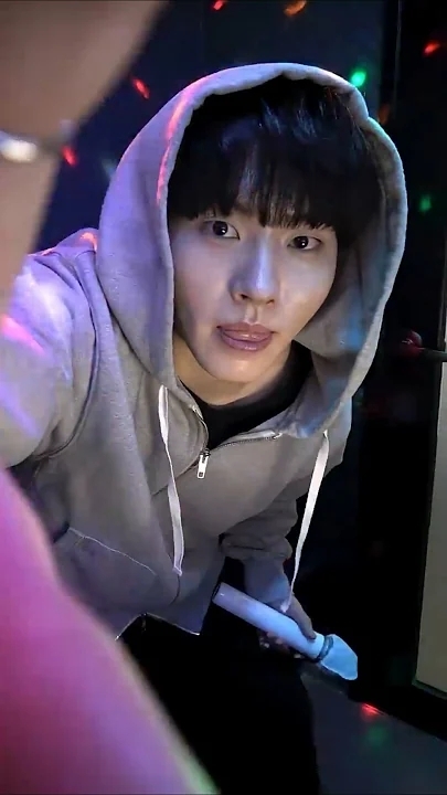 Behind-the-scenes cut of Lee Byeongchan