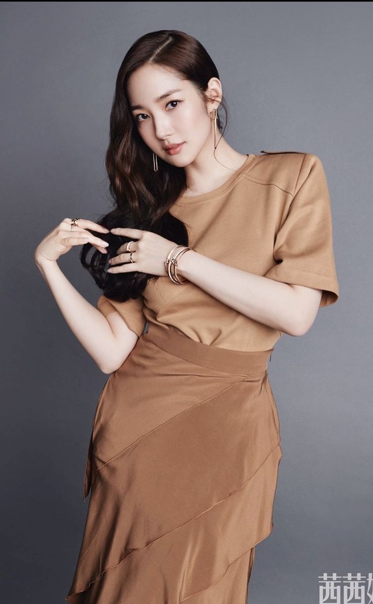 Behind-the-scenes cut of Park Minyoung
