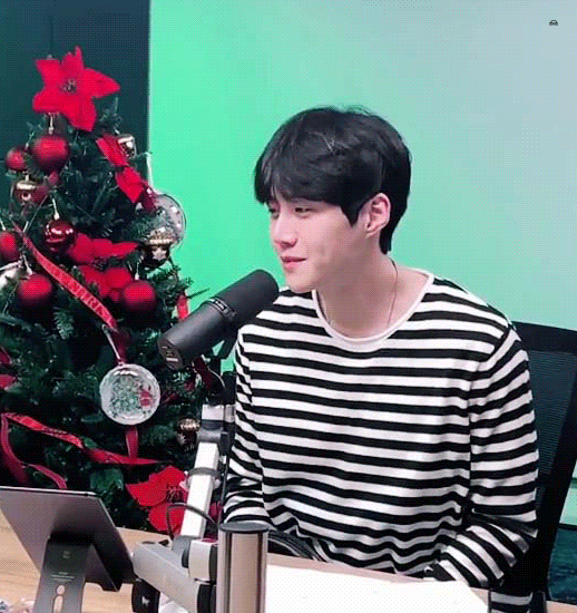 Behind-the-scenes cut of Kim Seonho