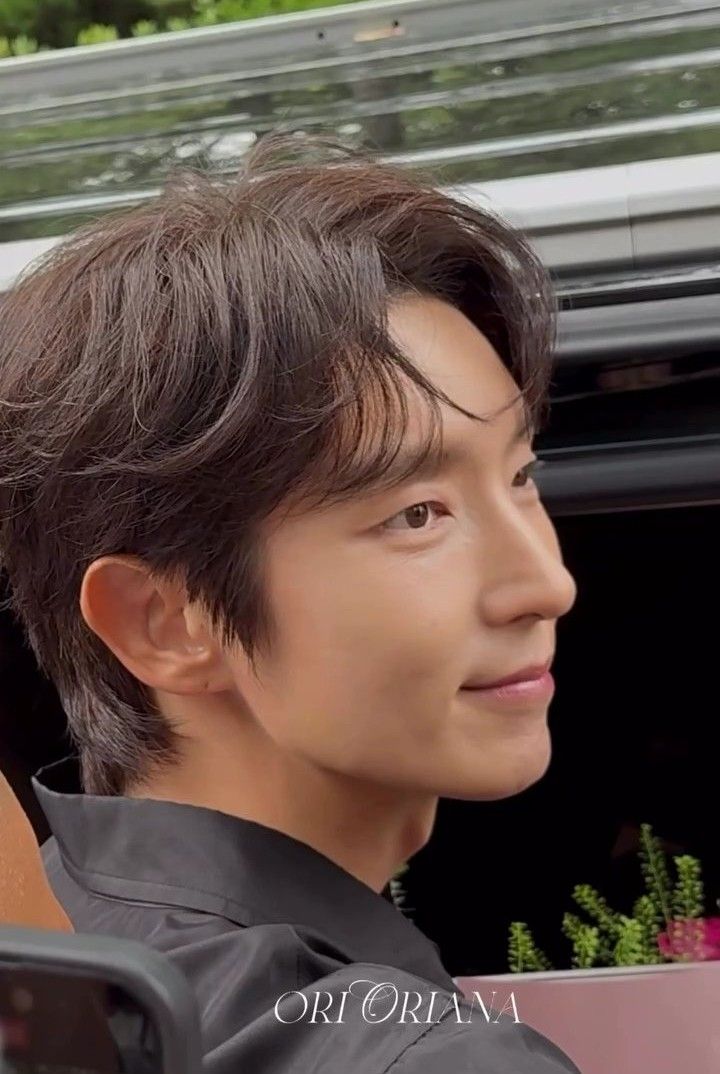 Latest photo of Lee Joongi