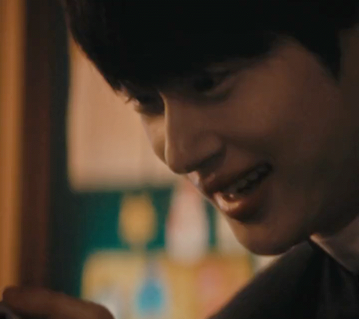 边佑锡的最新照片