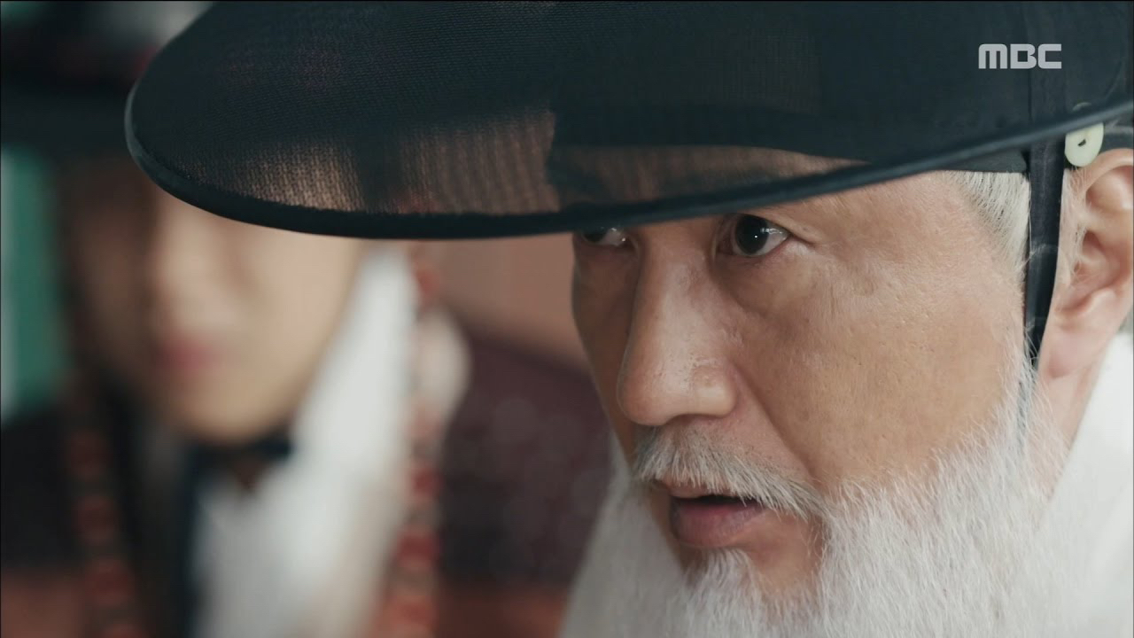 Recent activity shot of Yoon Kyunsang