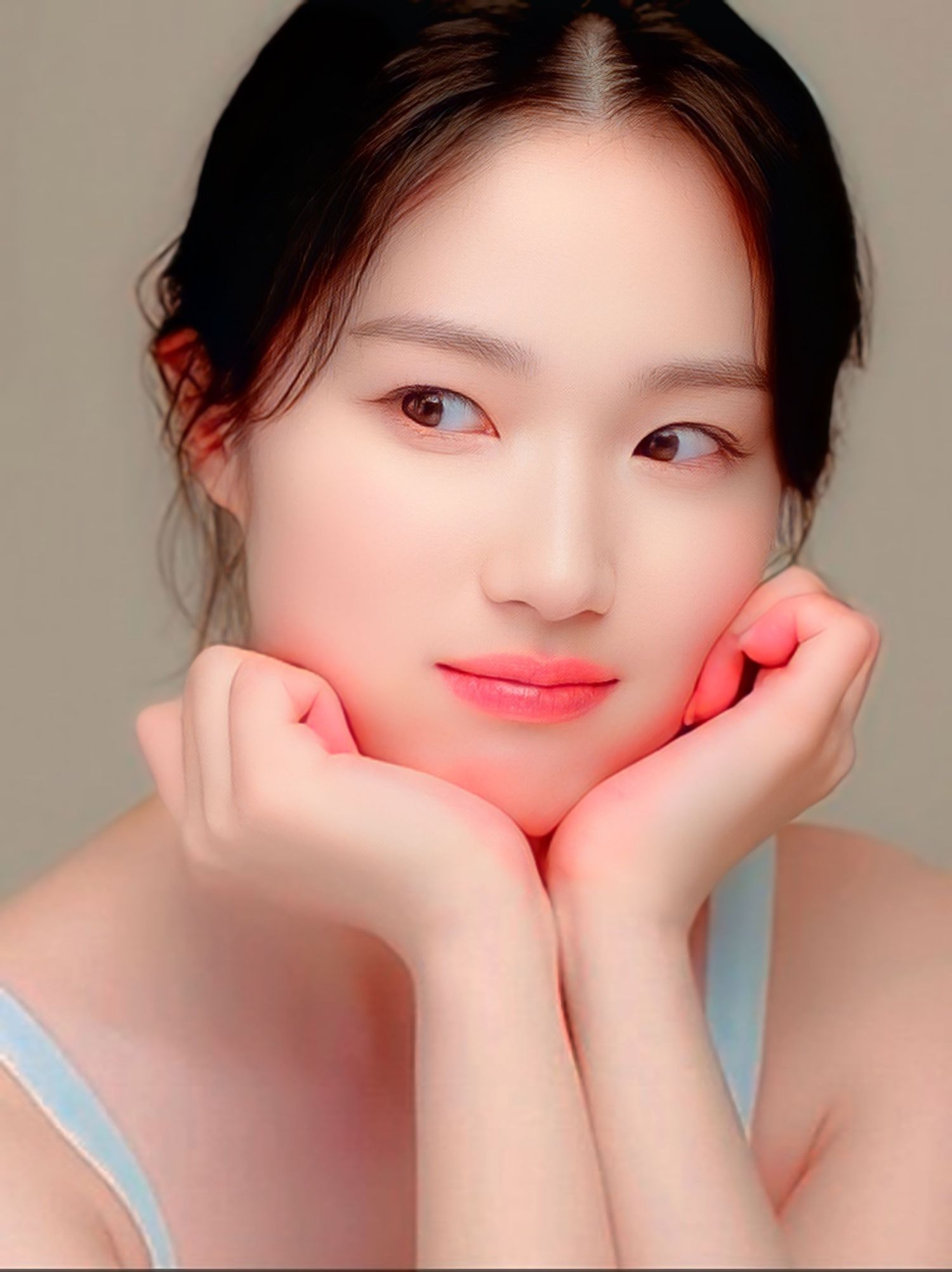 Recent activity shot of Kim Hyeyoon