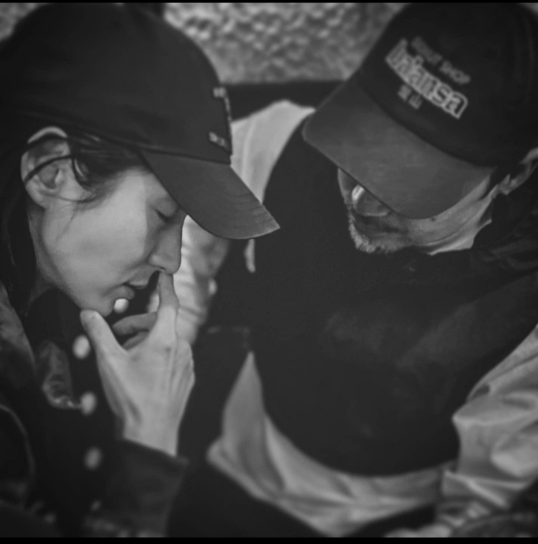 Behind-the-scenes cut of Lee Joongi