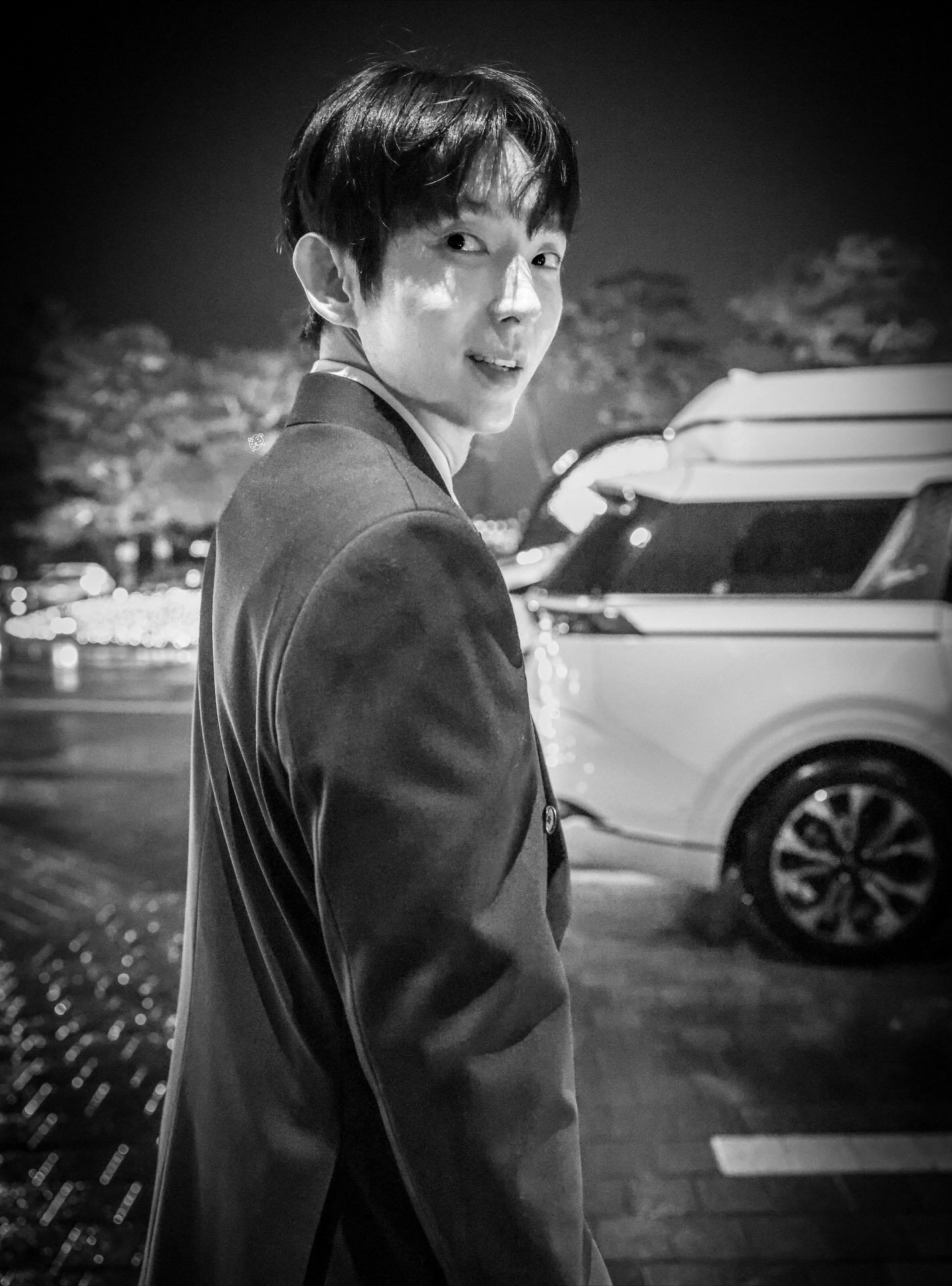 Behind-the-scenes cut of Lee Joongi