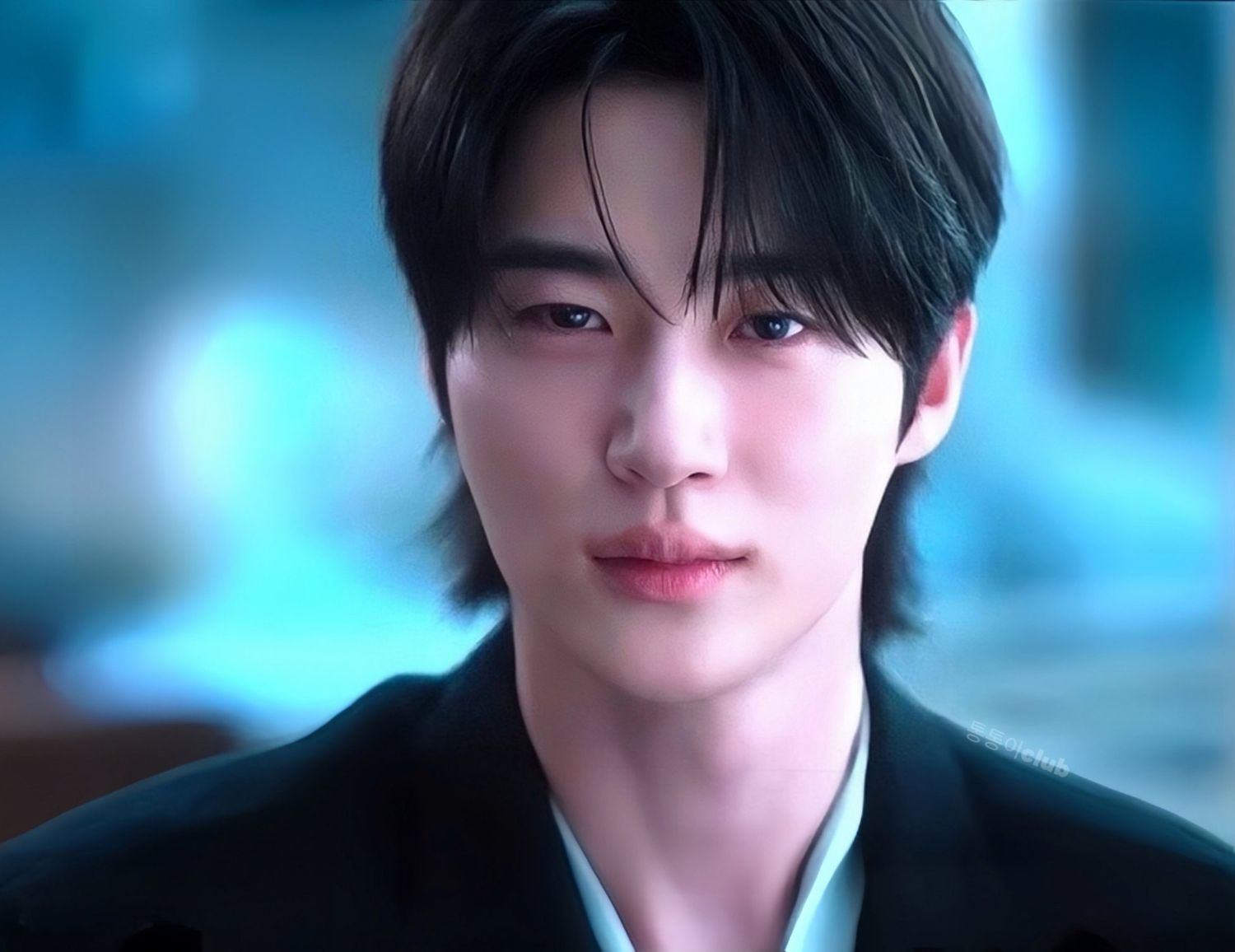 Recent activity shot of Byeon Wooseok