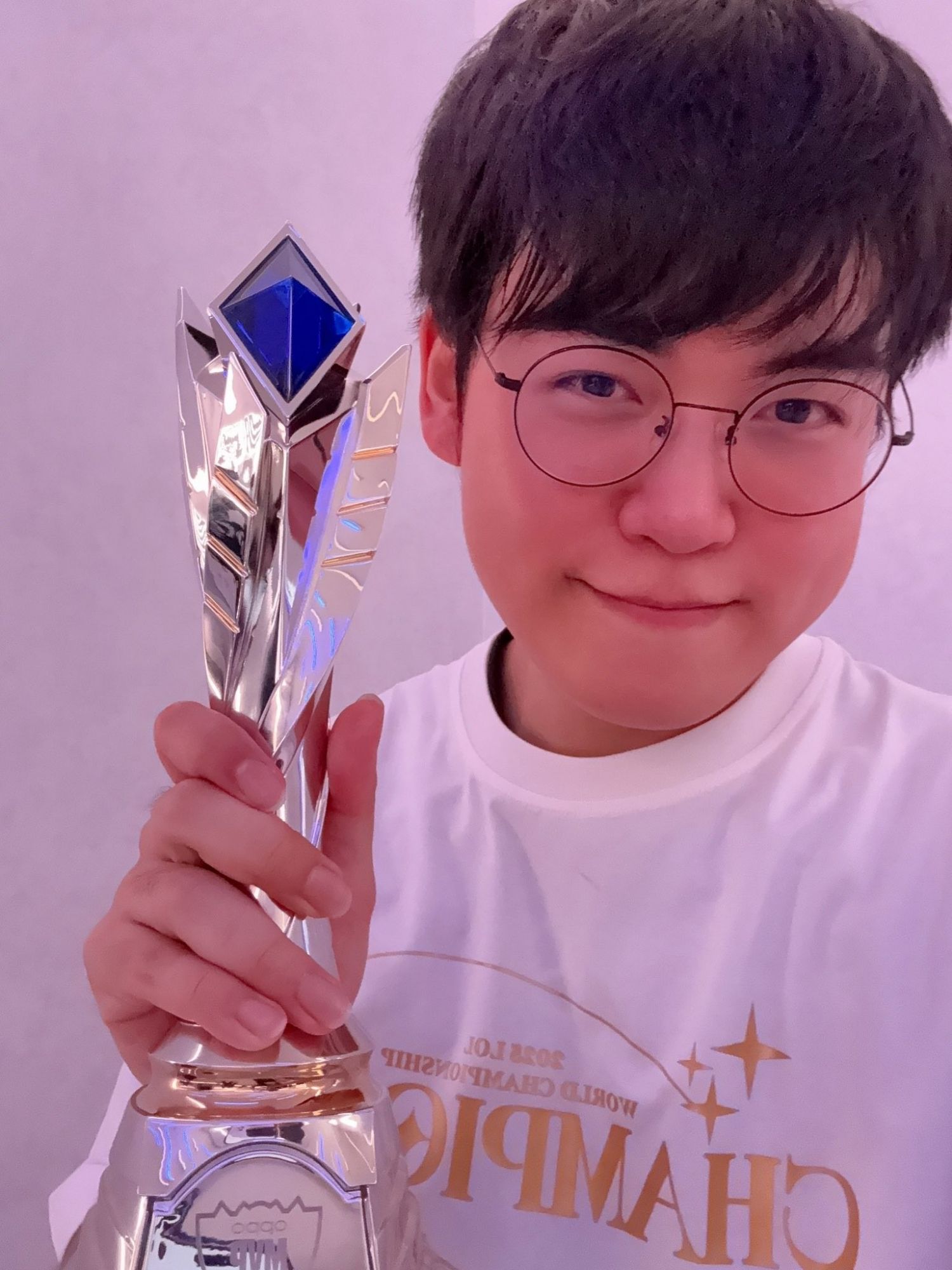 Foto terbaru dari Gumayusi