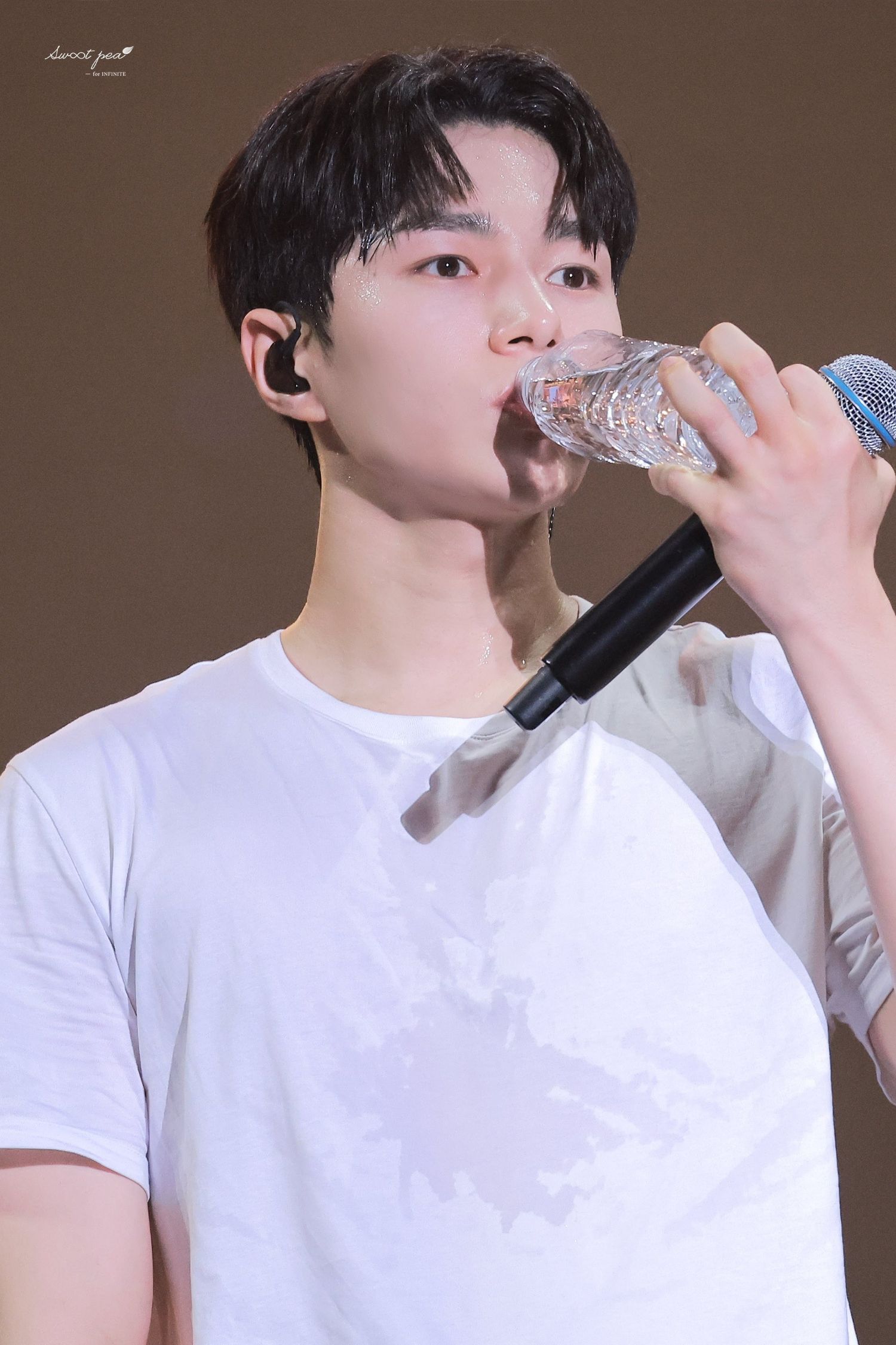 Latest photo of Kim Myungsoo (L)