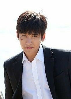 지창욱의 최신 사진