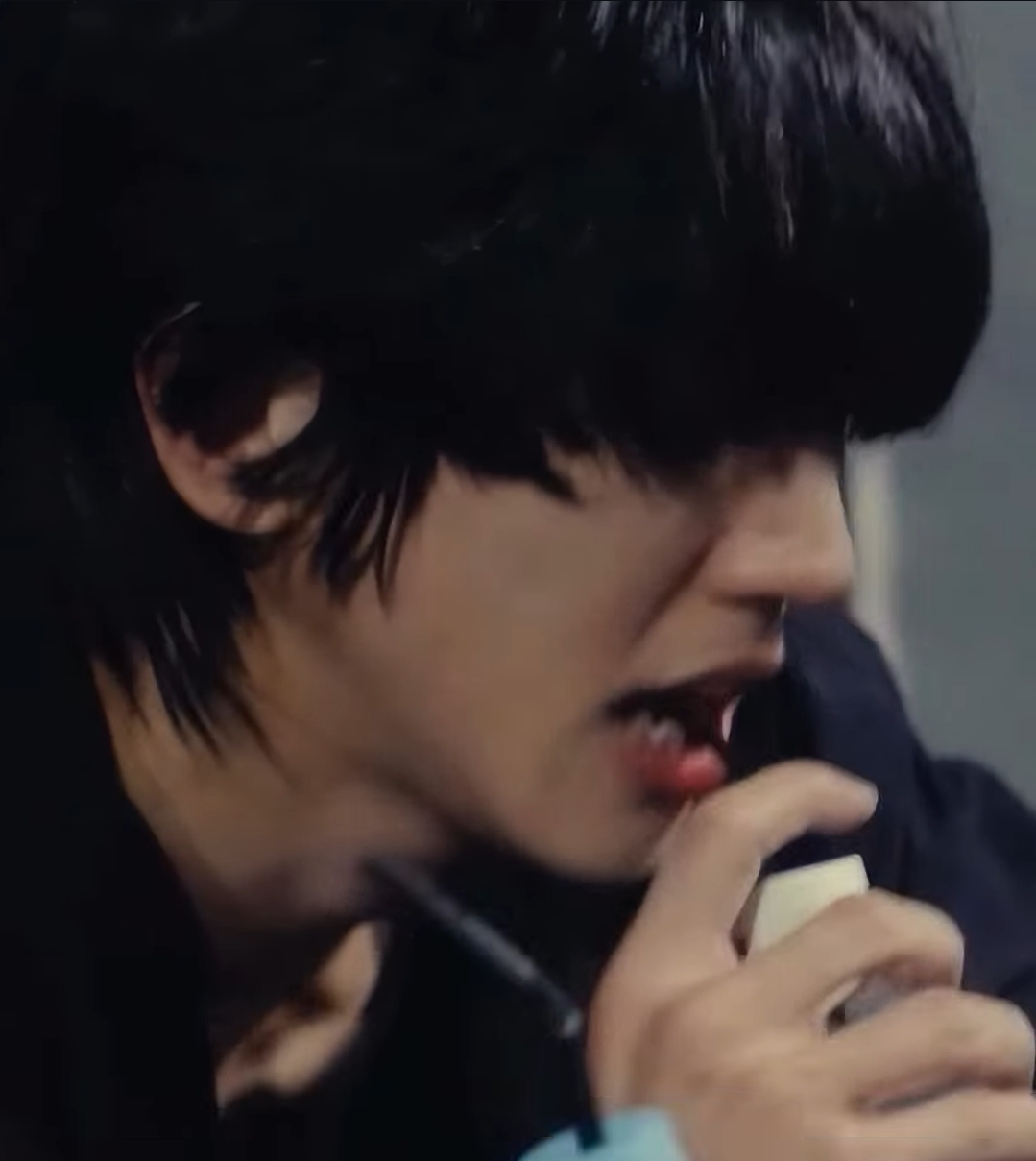 粉絲拍下的李承允瞬間