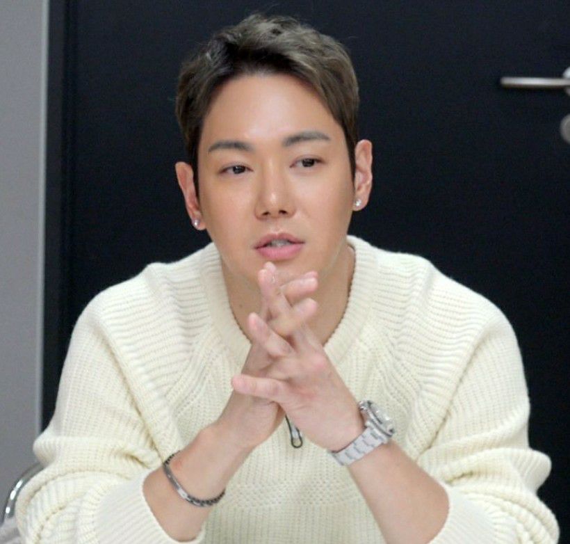 A moment captured by a fan of Hwanhee