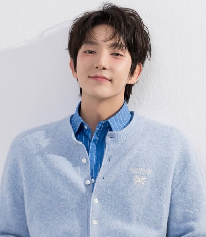 Recent activity shot of Lee Joongi