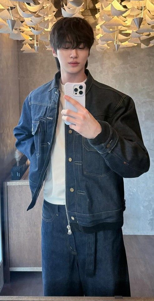 Byeon Wooseok background image recommended by Choeaedol Celeb fandom