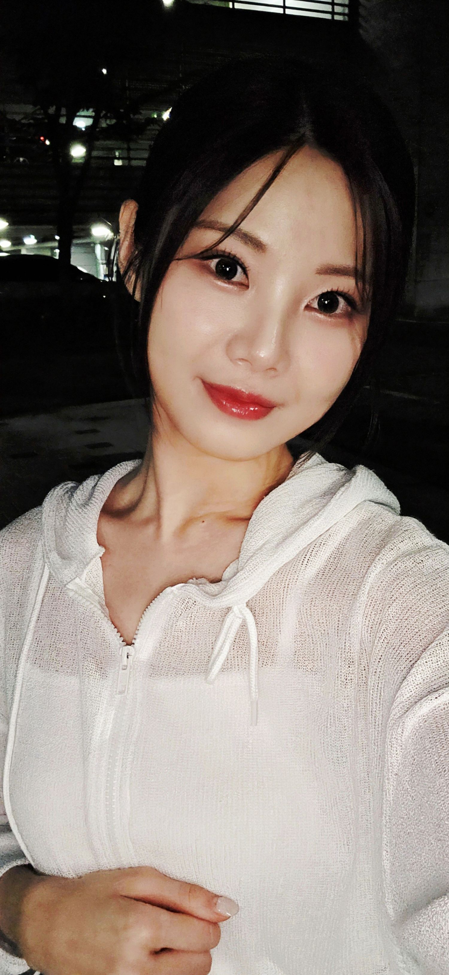 Emotional wallpaper shared by fans for Bae Ahyeon