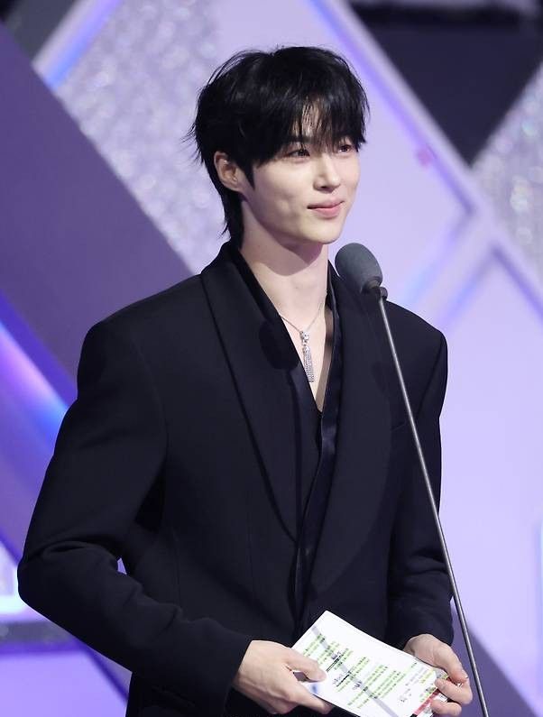 Recent activity shot of Byeon Wooseok