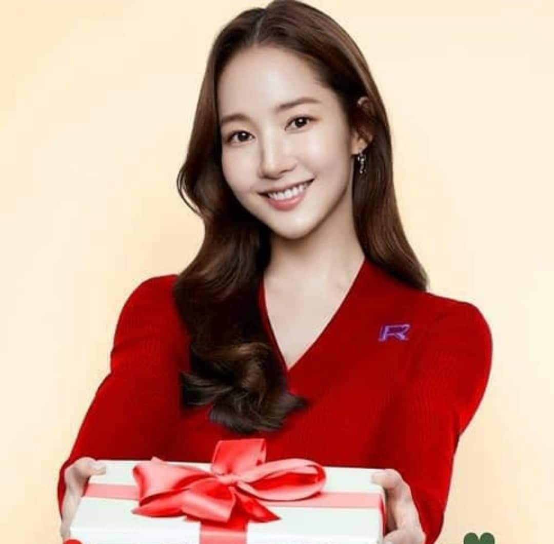 粉絲拍下的朴敏英瞬間